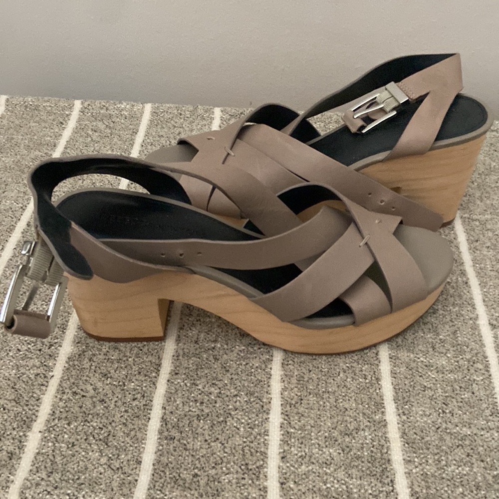 Rebecca Minkoff Shoes
Rebecca Minkoff Jessica Wood